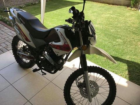 Moto Ronco Xplorer200