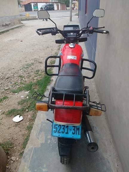 URGENTE VENDO MOTO 150 2013