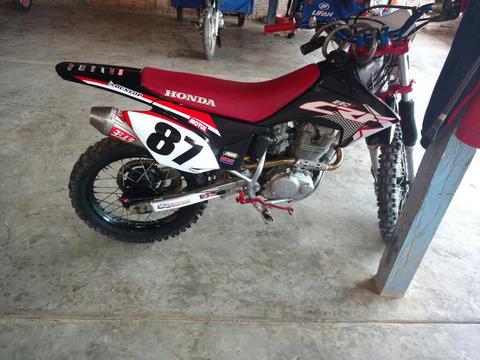 Se Vende Crf 230