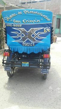 Moto Taxi Azul con Linea
