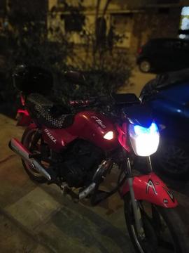 Vendo Moto 100% Operativa con Soat