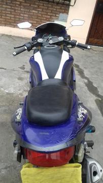 Moto Viper 250 V4