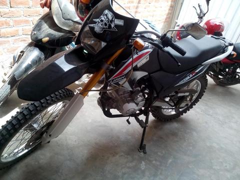 Motocicleta lifan 250