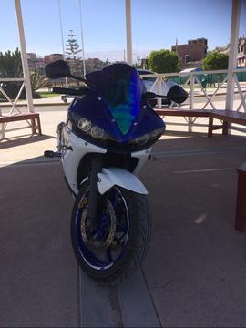 Moto Yamaha R6