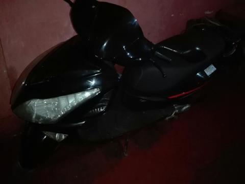 Se Vende Moto Escuter Motor 175