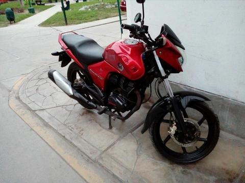 Vendo Moto Honda Invicta