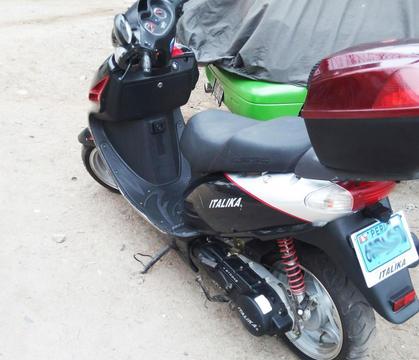 Vendo Remato mi moto Scooter Italika Ds 150cc