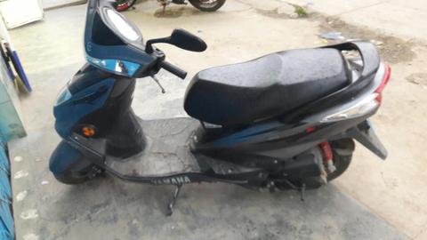 Vendo Moto Yamaha Genyuz Seminueva