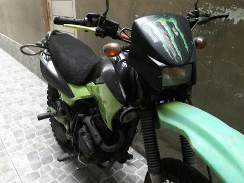 Moto Yumbo 200