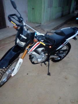 Moto Lifan 250