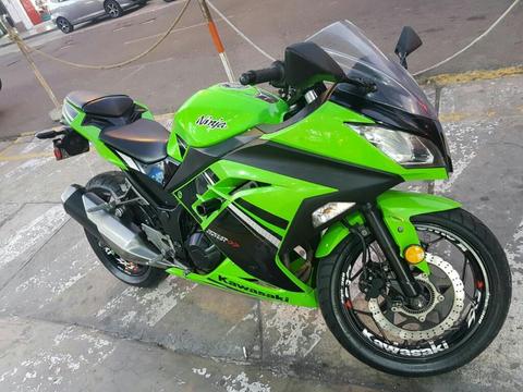 Kawasaki Ninja 300 2014 $4500