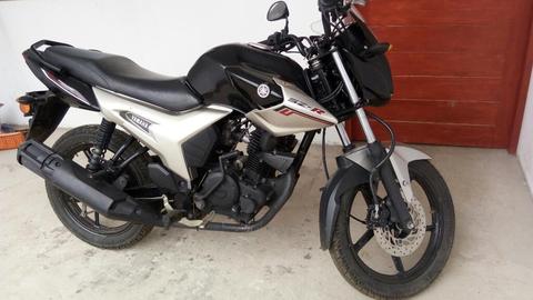 Moto Yamaha 153