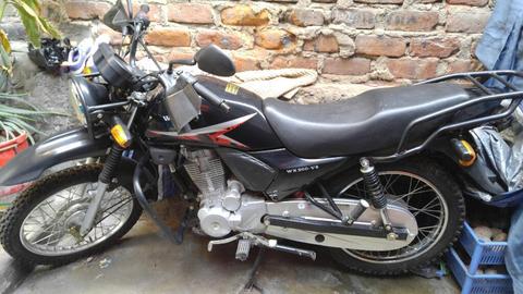 Moto Wanxin, Motor 200