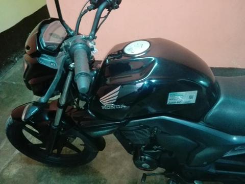 Vendo Motocicleta Honda Invicta 150cc