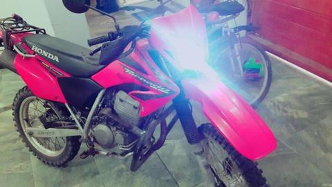 Moto lineal Honda tornado 250