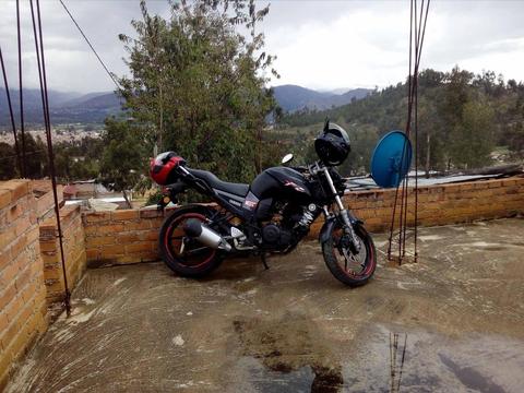 EN VENTA ESTA MOTO LINEAL YAMAHA