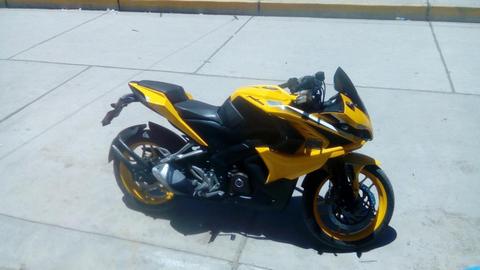 VENDO MOTO PULSAR RS 200 X OCASIÓN