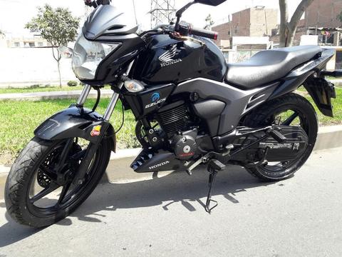 Moto Honda Cb150 Invicta con Soat Y Killa No Fz Gixxer Ns Discovery
