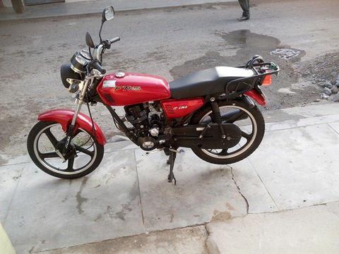 SE VENDE MOTO ITALIKA 125