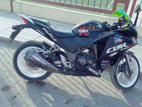 Vendo Moto Honda Cbr 250 R