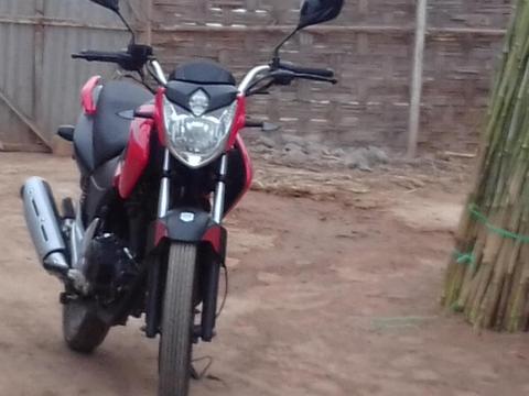 por motibo de salud se vende moto lineal semi nueva