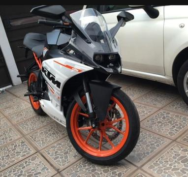 moto deportiva ktm muy potente y economica rc390 , no ninja honda yamaha