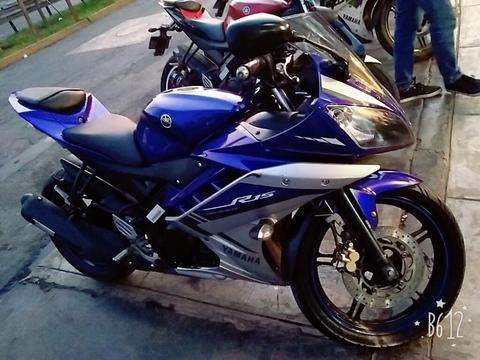 Yamaha R15