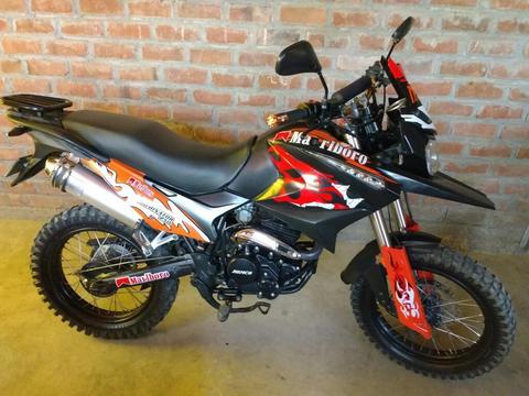 Vendo Moto Dominator 250 Llamar 94943041