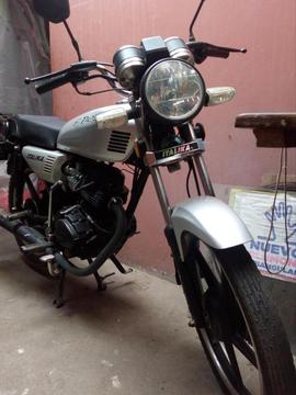 Por ocasión se vende moto Italika en excelentes condiciones