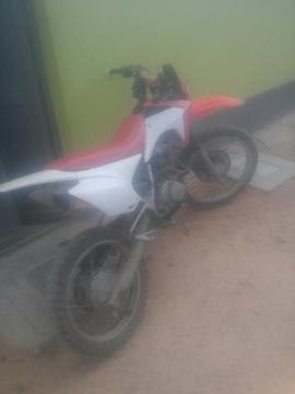 Vendo Mi Moto Modelo Crf 230 Cros a 3.50