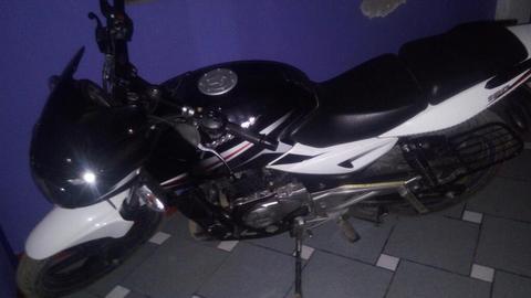 Vendo Pulsar Motor 180