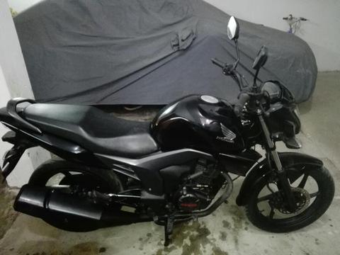 Vendo Motocicleta Honda Invicta 150cc