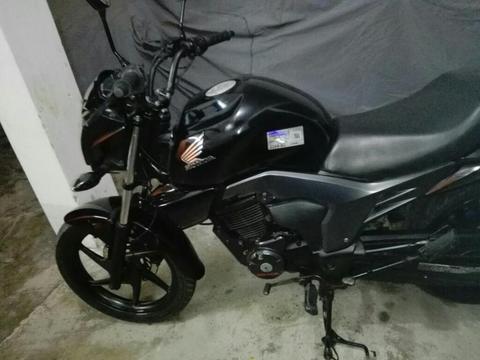 Vendo Motocicleta Honda Invicta150 Cc