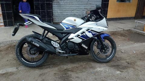 Yamaha R15