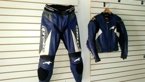 traje mono de dos piezas alpinestars full proteccion moto motocliclistas racing