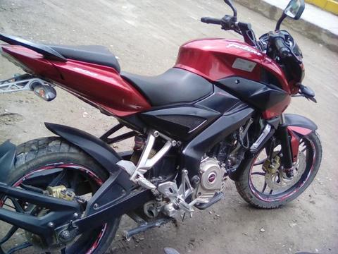 NS 200 EN VENTA LLAMAR AL CEL. 961709122