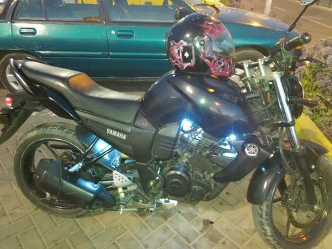 Vendo Moto Yamaha Fz