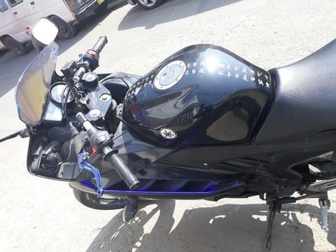 Vendo Mi Yamaha R15