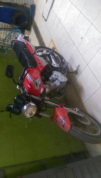 Vendo Moto Motor 150 Cc con Soat
