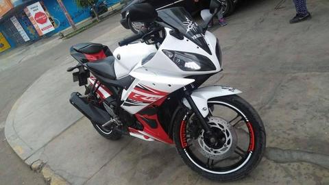 R15 YAMAHA