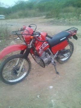 Vendo Moto Xl 200 Y Cb 190 en Buen Estad