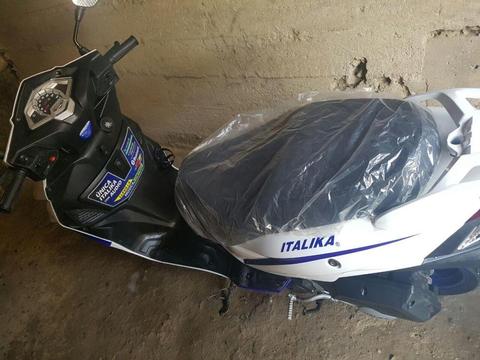 Moto Italika TRN 150