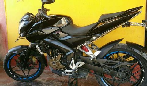 Moto Pulsar Ns200