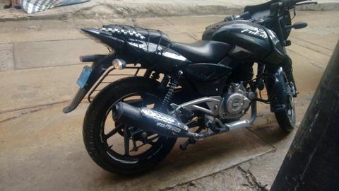 En venta Pulsar 180 año 2015 interesados al fijo 076 609106