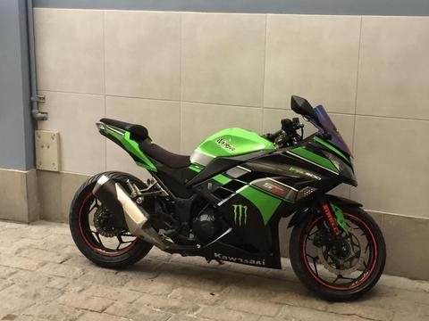 Moto Kawasaki Ninja300 ( Abs ) 2014