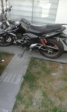 Vendo Moto Casi Nueva