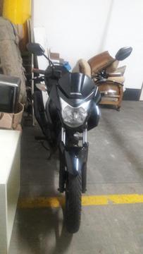 Honda Invicta 150cc-año 1012