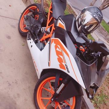 Vendo Moto Ktm Rc 200 Casi Nuevo Con Soat Asta 2018 Con Garantia De Tienda