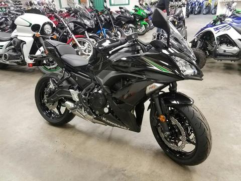 Nuevo 2017 Kawasaki Ninja 650 negro disponible