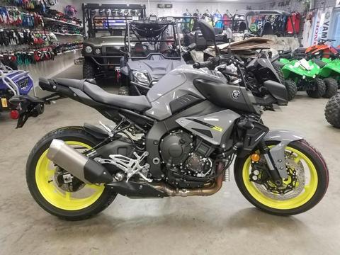 Nuevo 2017 Yamaha FZ10 gris Disponible